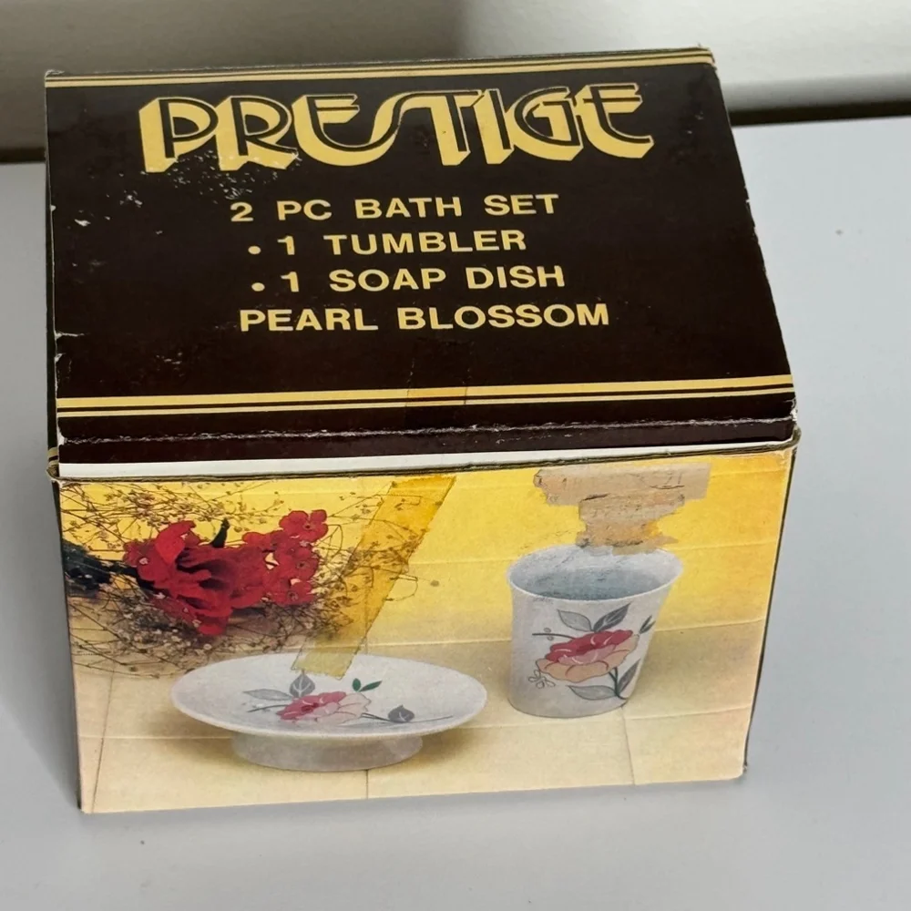 Vintage Prestige Pearl Blossom 2 pc Bath Set